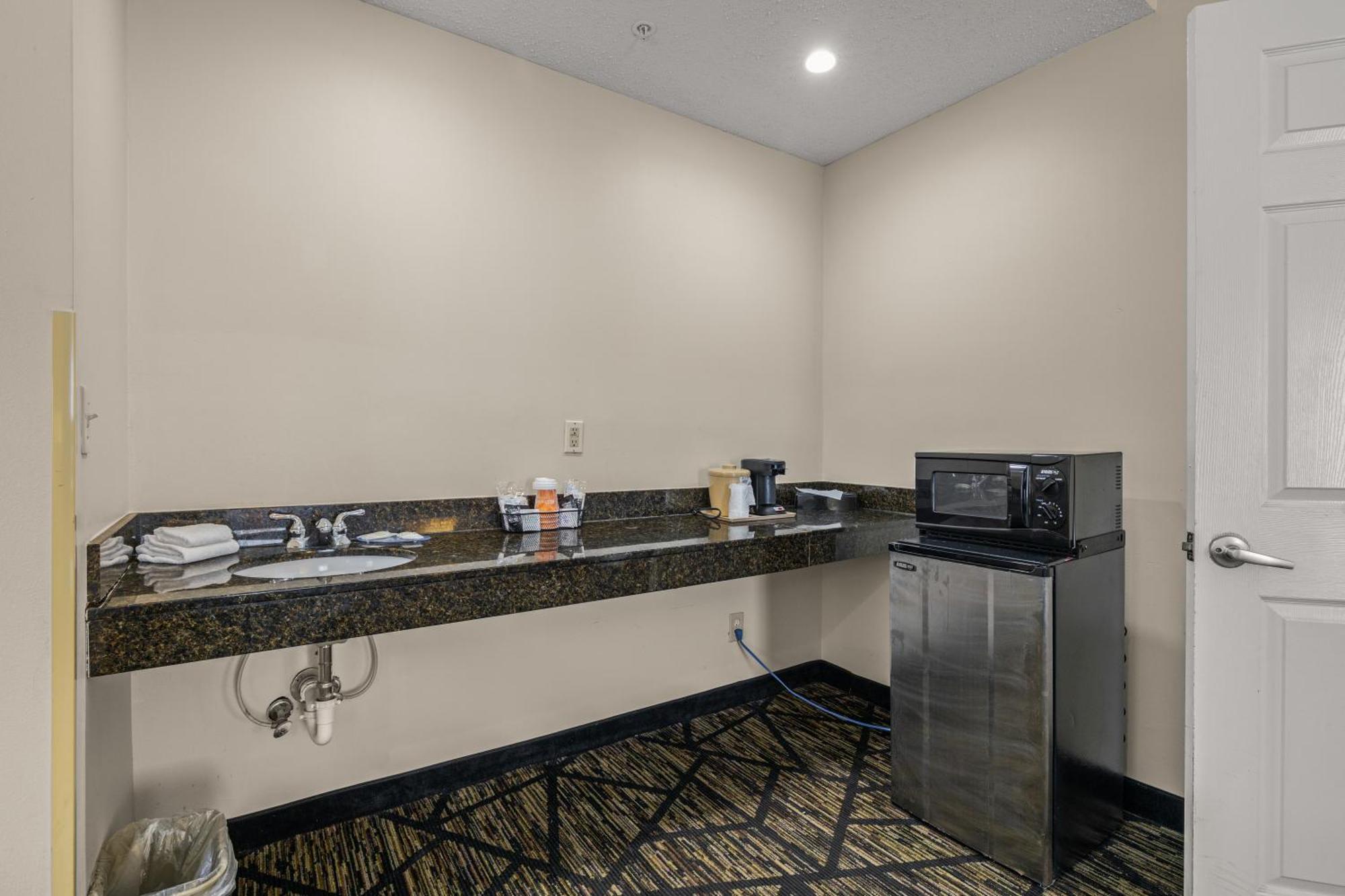 Quality Inn Lake City Exterior photo